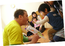 �v�����X�p�Ċw�@�@���V���Z�@�q�ǂ������Ɛ搶���b���Ă���ʐ^